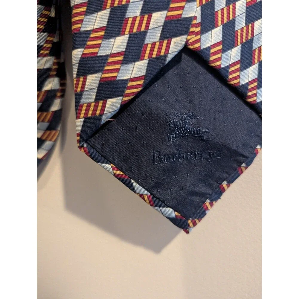 mens vintage Burberrys London classic 100% Pure silk luxury neck tie Office